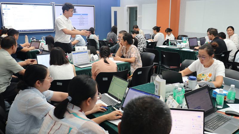一线技能培训品牌：如何选择优质课程体系**